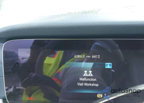 2022 Mercedes-Benz E 450 z USA, uszkodzony, nr VIN W1K1K5JB8NF186327